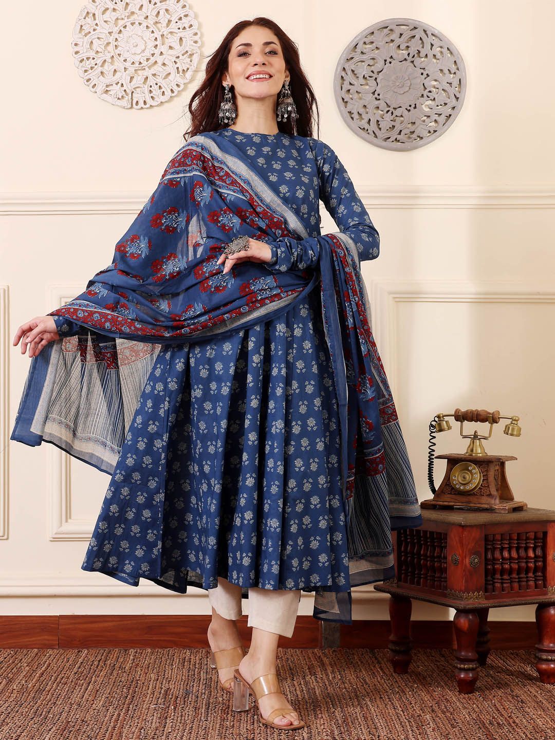 Morpich Blue Traditional Printed Kurta Set